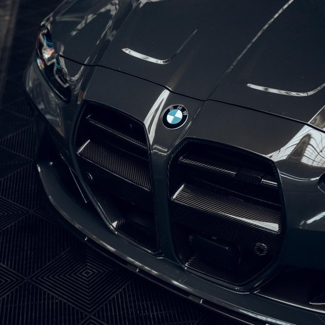 Frontgrill V Style aus PrePreg Carbon für BMW M3/M4 (G80/G81/G82/G83)   FLOW DOWN®