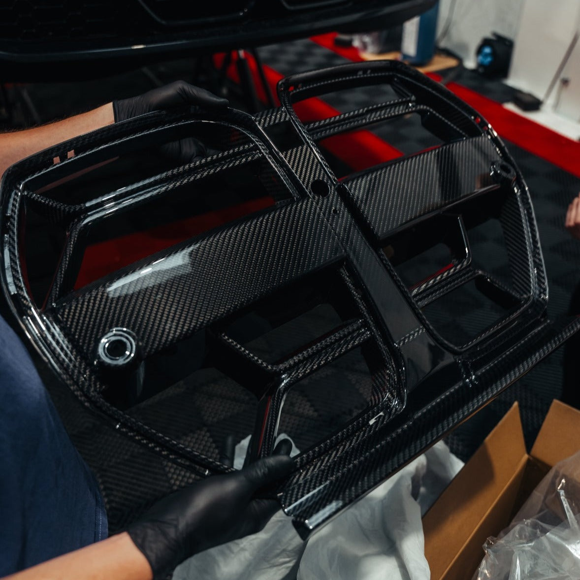 Frontgrill CSL Style aus PrePreg Carbon für BMW M3/M4 (G80/G81/G82/G83)   FLOW DOWN®