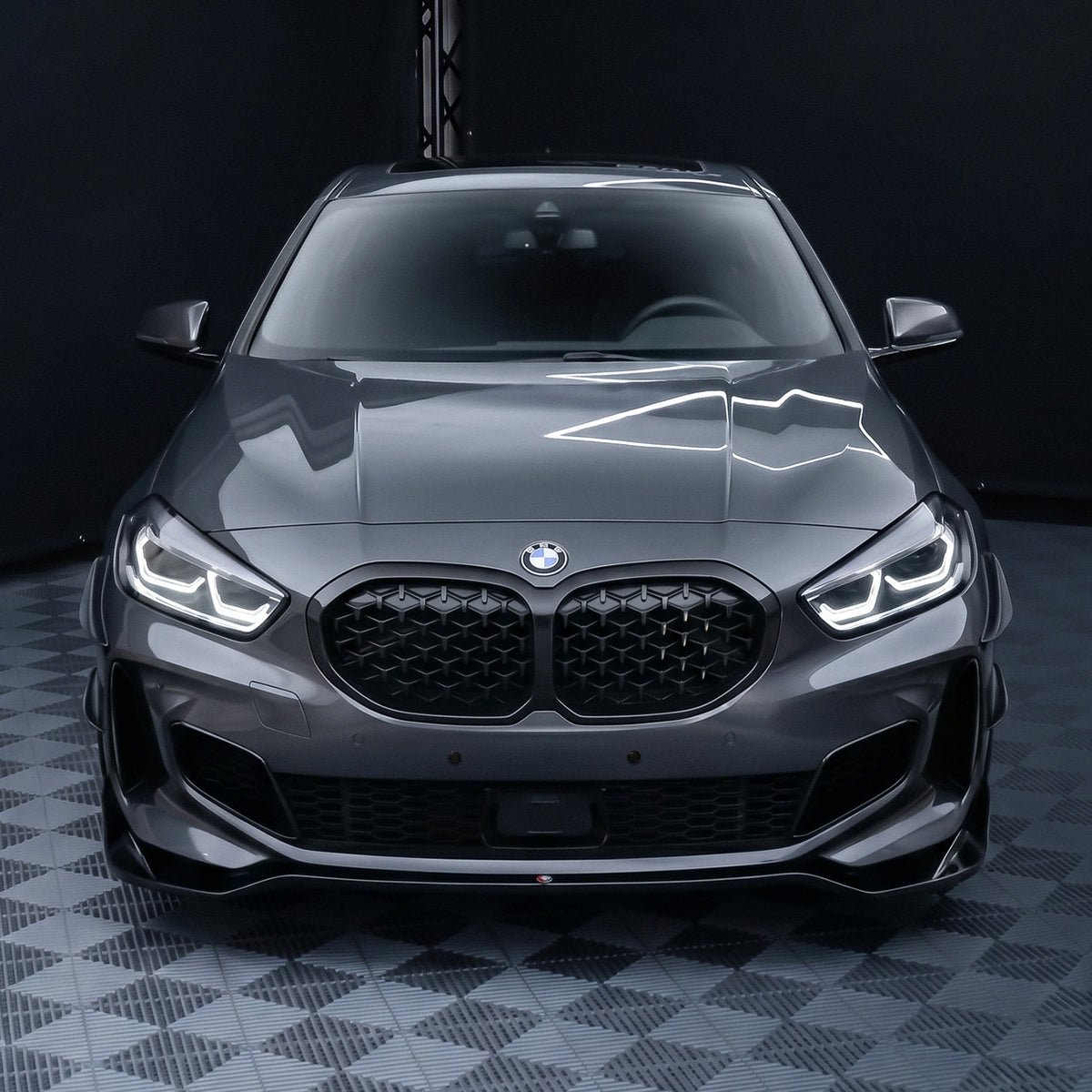 Magnet Kennzeichenhalter passend für BMW 1er F40   FLOW DOWN®