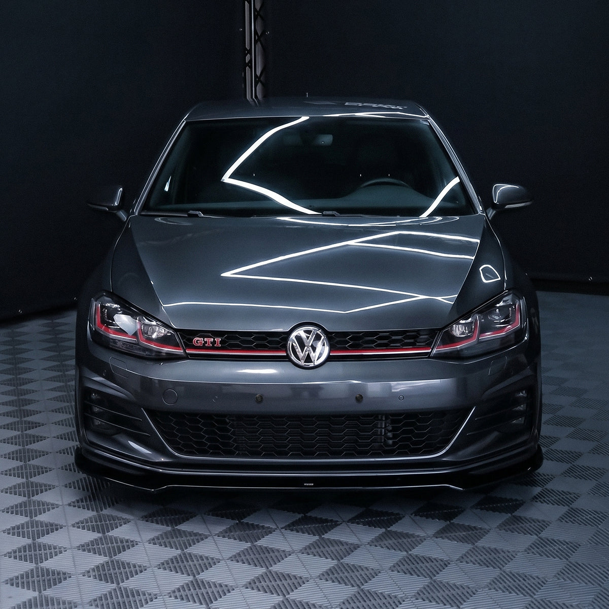 Magnet Kennzeichenhalter passend für VW Golf 7 GTI R   FLOW DOWN®