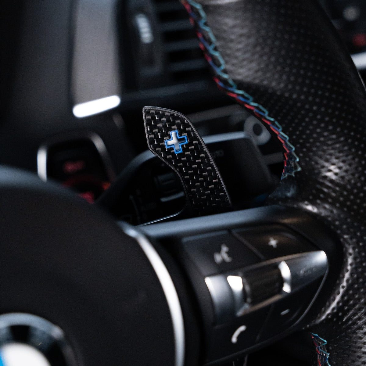 Carbon Schaltwippen V.2 für BMW M2/M3/M4 (F- und G-Reihe)   FLOW DOWN®