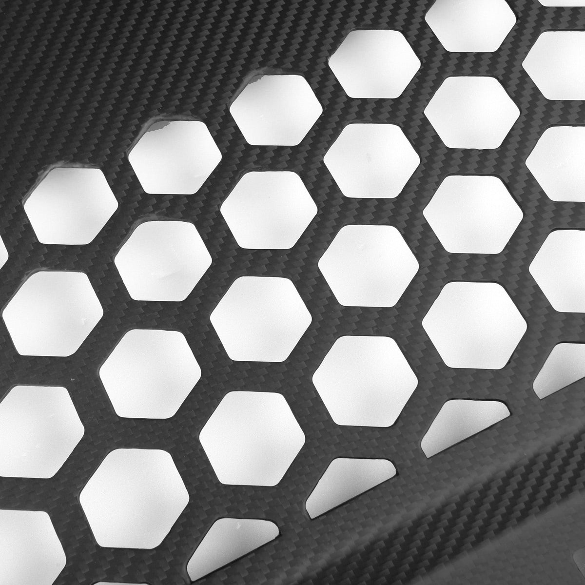 Motor Abdeckung aus PrePreg Carbon für BMW M2 G87   FLOW DOWN®