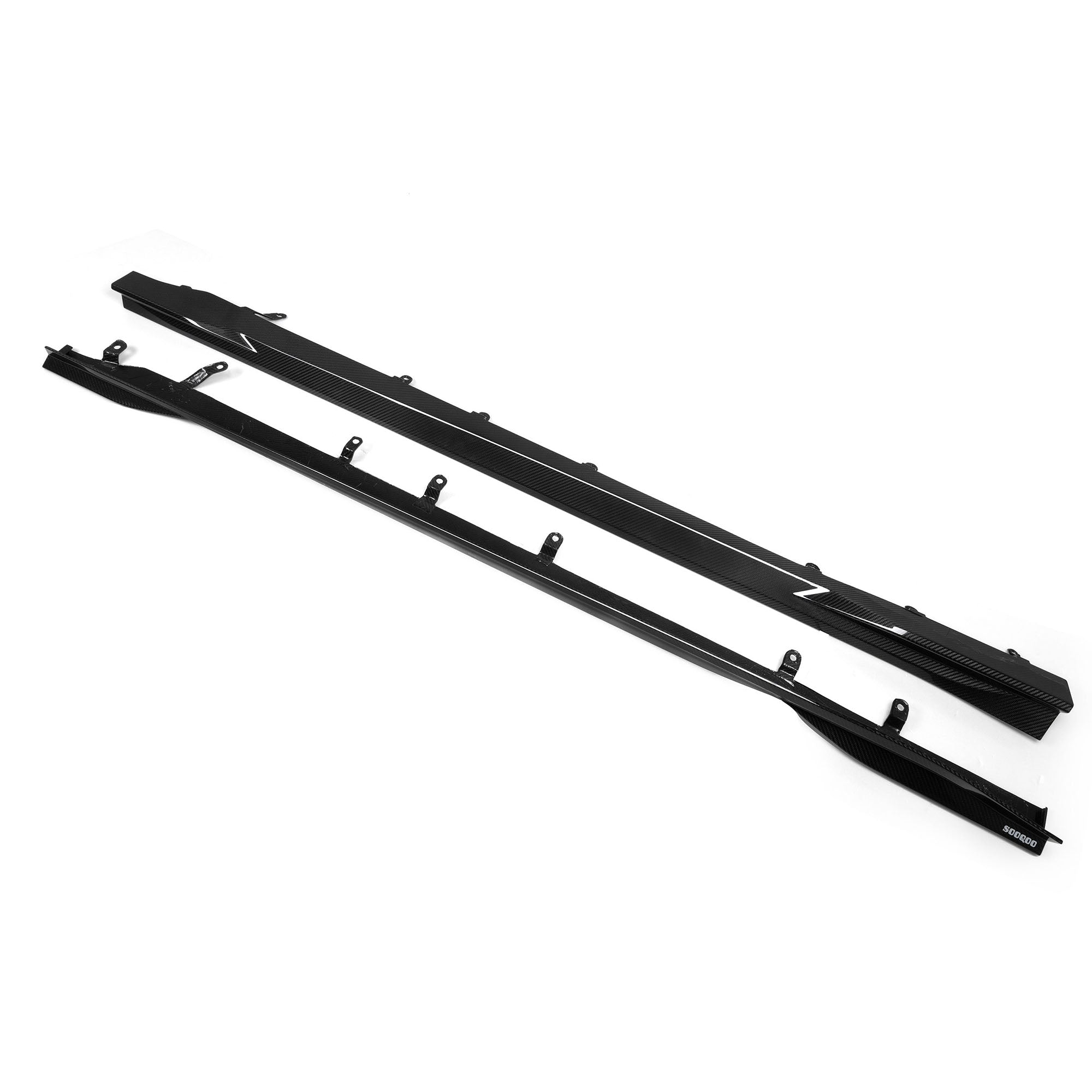 Seitenschweller aus PrePreg Carbon für BMW M2 G87   FLOW DOWN®