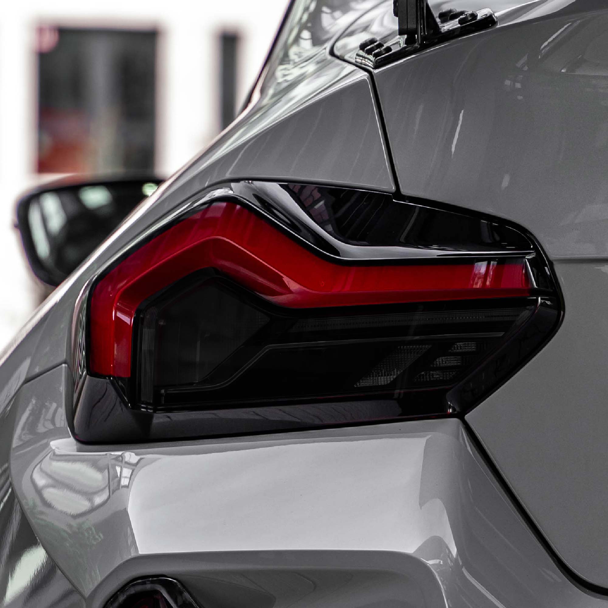 FLOW DOWN® Tönungsfolie für Rückleuchten & Reflektoren für BMW M2 G87   FLOW DOWN®