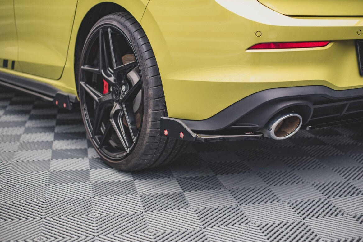 Heck Ansatz Flaps Diffusor +Flaps V.1 für VW Golf 8 GTI Clubsport   Maxton Design