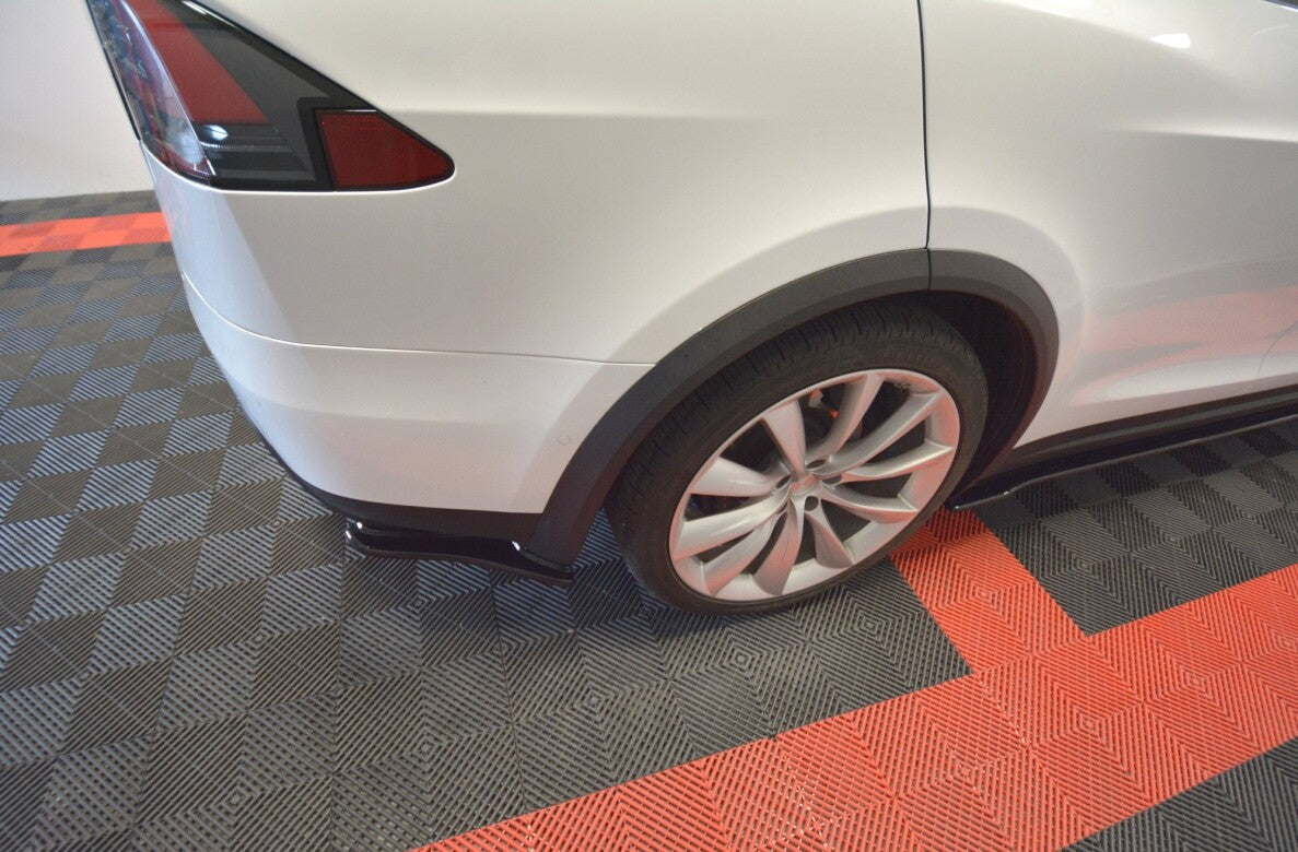 Heck Ansatz Flaps Diffusor V.1 für TESLA MODEL X   Maxton Design