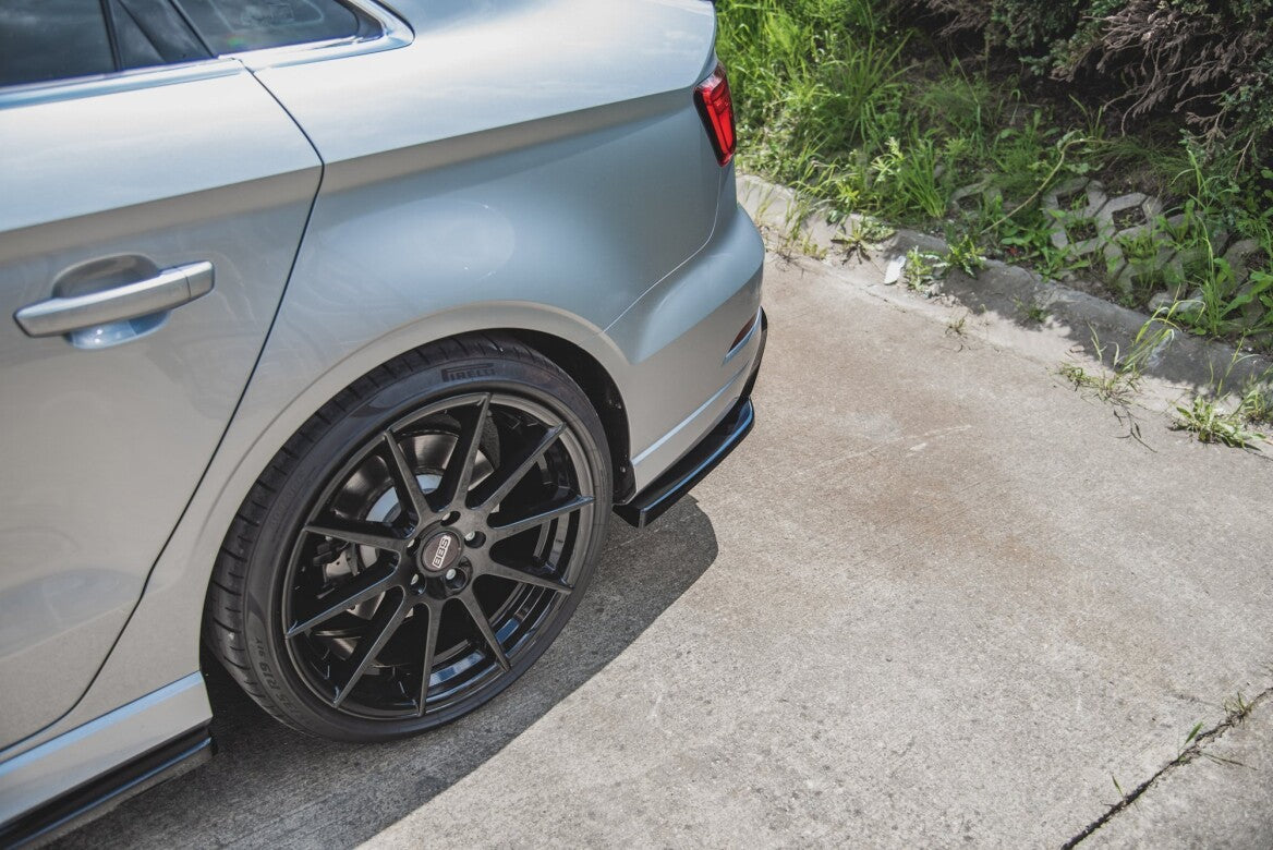 Heck Ansatz Flaps Diffusor V.2 für Audi S3 Limousine 8V Facelift   Maxton Design