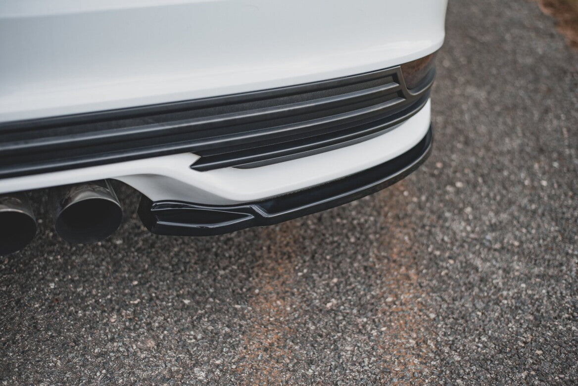 Heck Ansatz Flaps Diffusor V.2 für Ford Focus ST Mk3 Facelift   Maxton Design
