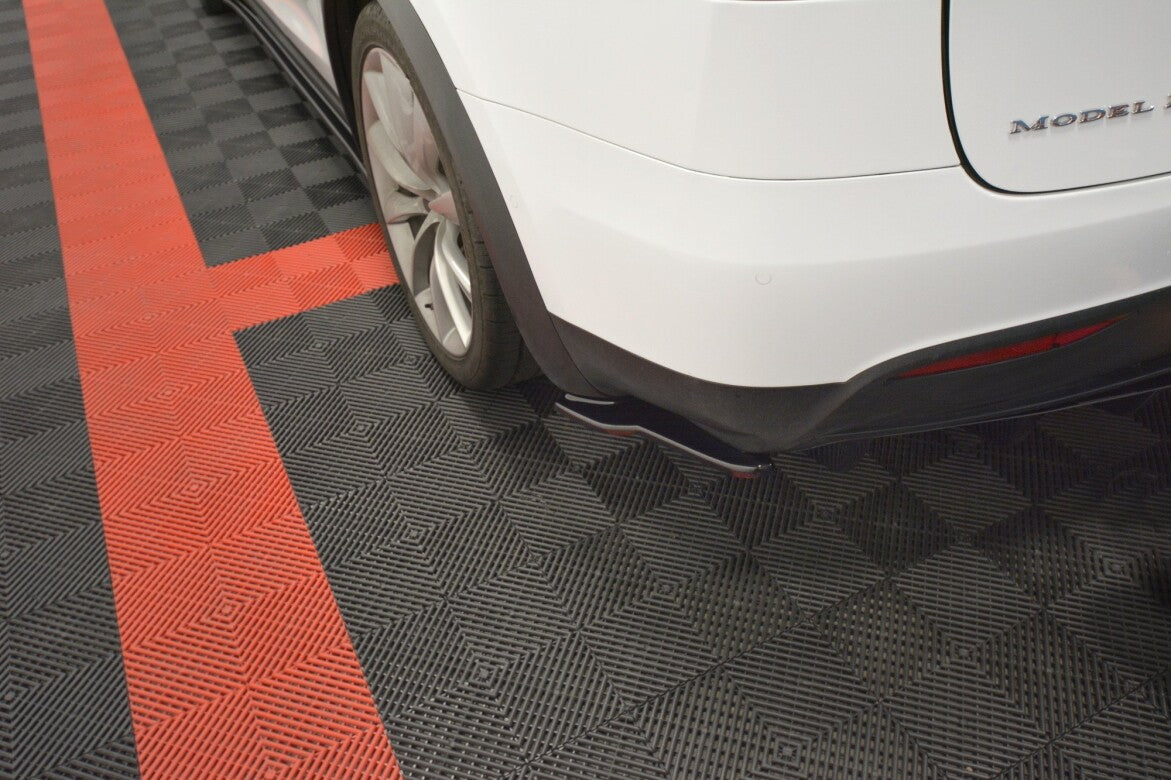Heck Ansatz Flaps Diffusor V.2 für TESLA MODEL X   Maxton Design