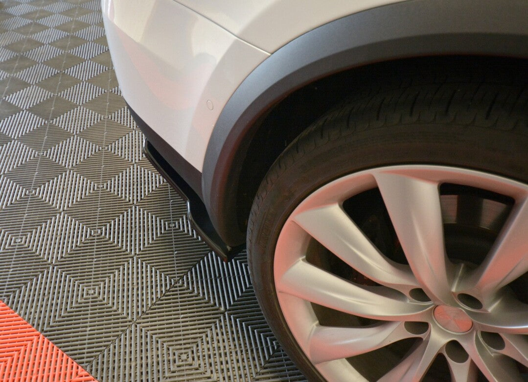 Heck Ansatz Flaps Diffusor V.2 für TESLA MODEL X   Maxton Design