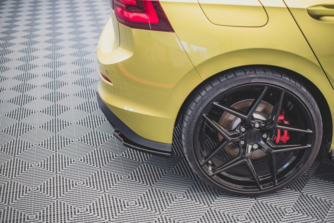 Heck Ansatz Flaps Diffusor V.2 für VW Golf 8 GTI Clubsport   Maxton Design