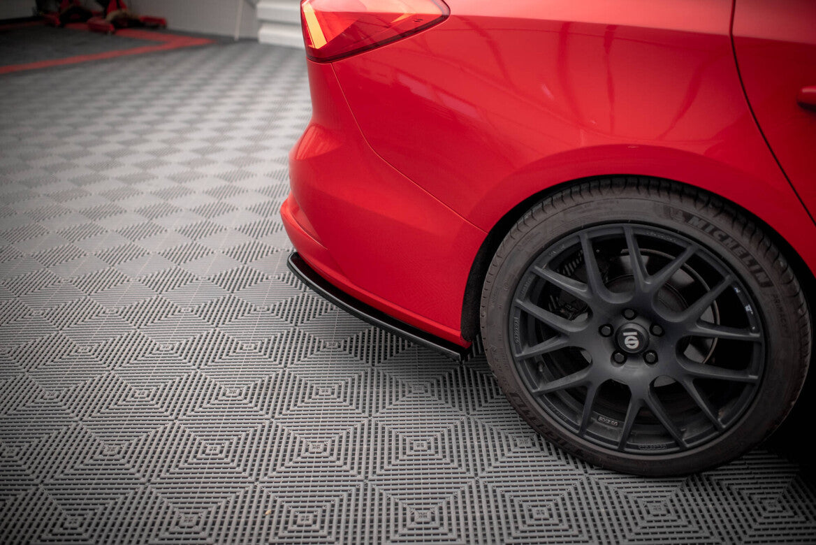 Heck Ansatz Flaps Diffusor V.5 für Ford Focus Kombi ST-Line Mk4   Maxton Design