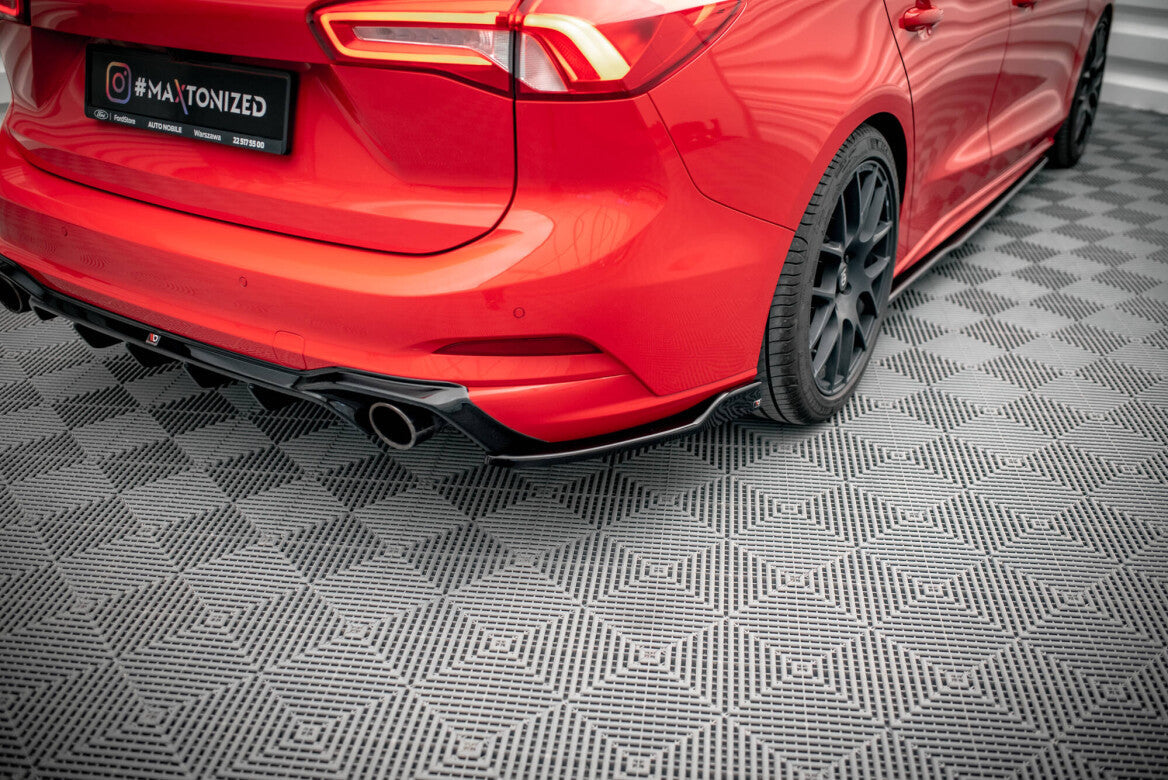 Heck Ansatz Flaps Diffusor V.8 für Ford Focus Kombi ST-Line Mk4   Maxton Design