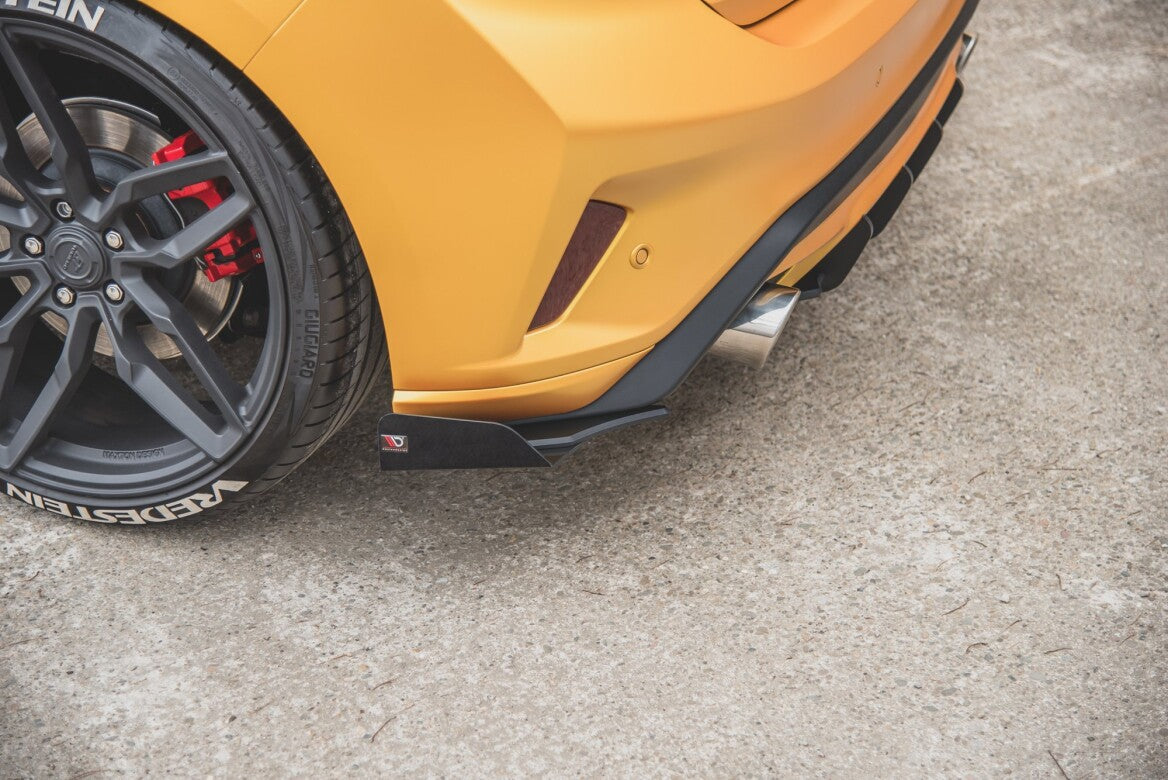 Hintere Seiten Flaps für Ford Focus ST Mk4   Maxton Design