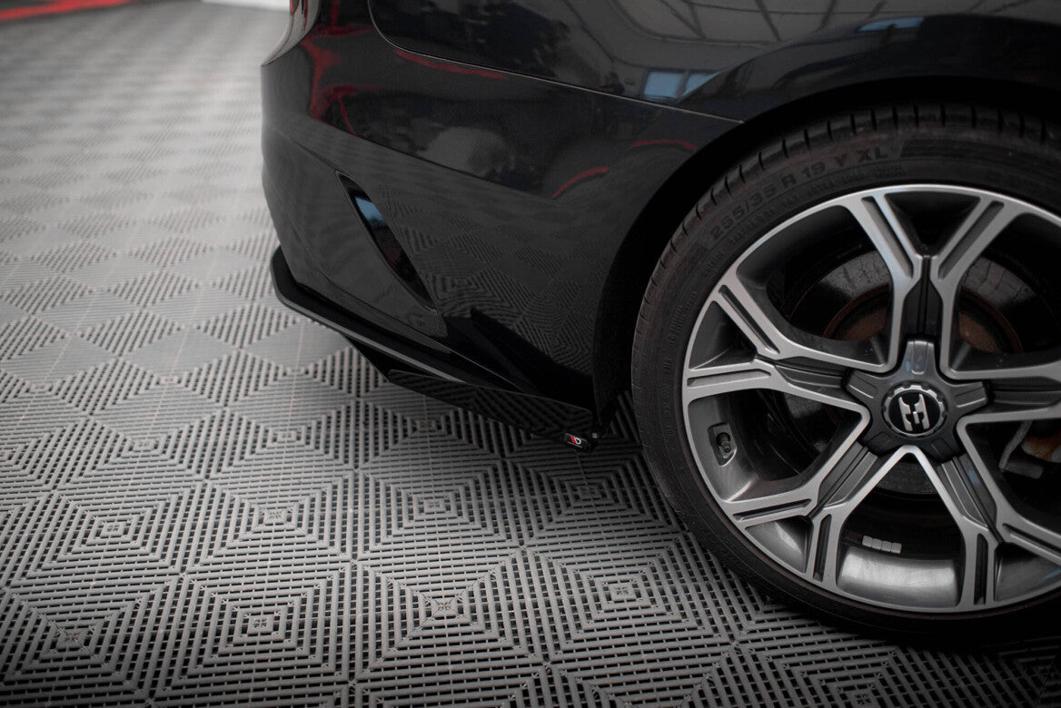 Hintere Seiten Flaps für Kia Stinger GT-Line   Maxton Design