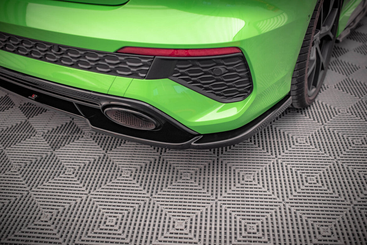 Mittlerer Cup Diffusor Heck Ansatz für Audi RS3 Limousine 8Y   Maxton Design