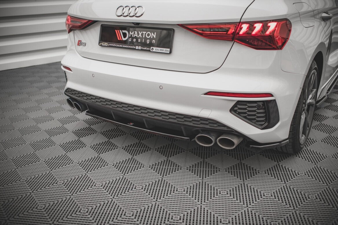 Mittlerer Cup Diffusor Heck Ansatz für Audi S3 8Y   Maxton Design
