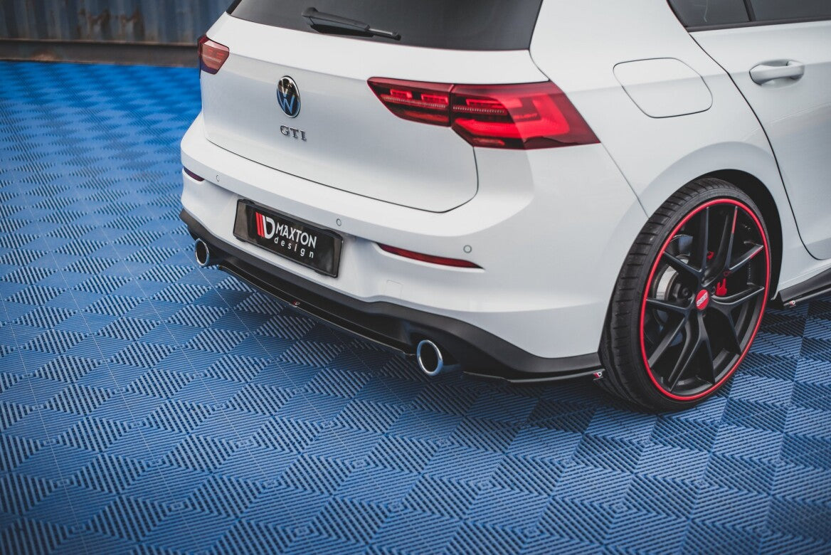 Mittlerer Cup Diffusor Heck Ansatz für VW Golf 8 GTI   Maxton Design