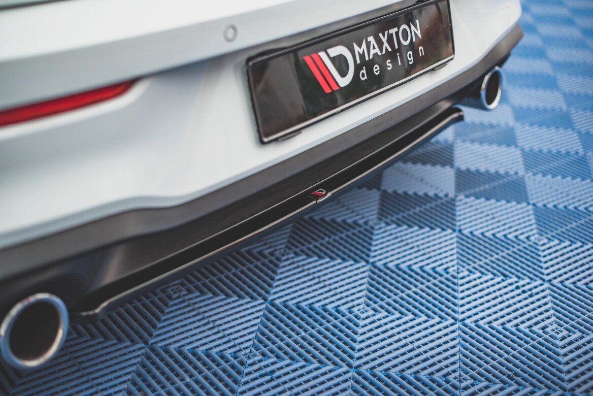 Mittlerer Cup Diffusor Heck Ansatz für VW Golf 8 GTI   Maxton Design