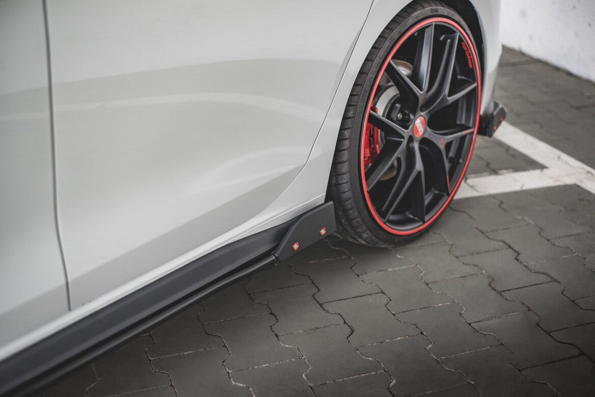 Seitenschweller Ansatz Cup Leisten + Flaps V.2 für VW Golf 8 GTI / GTI Clubsport   Maxton Design