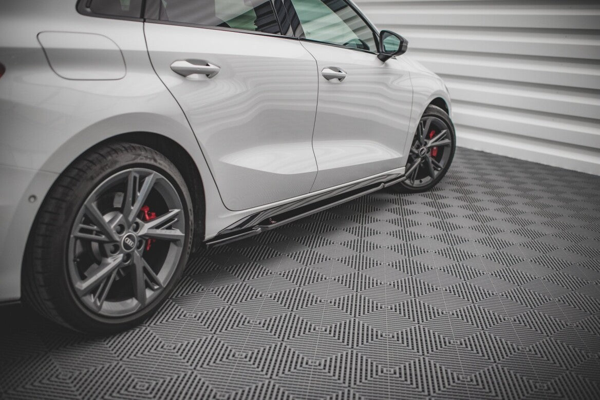 Seitenschweller Ansatz Cup Leisten für Audi S3 / A3 S-Line 8Y   Maxton Design