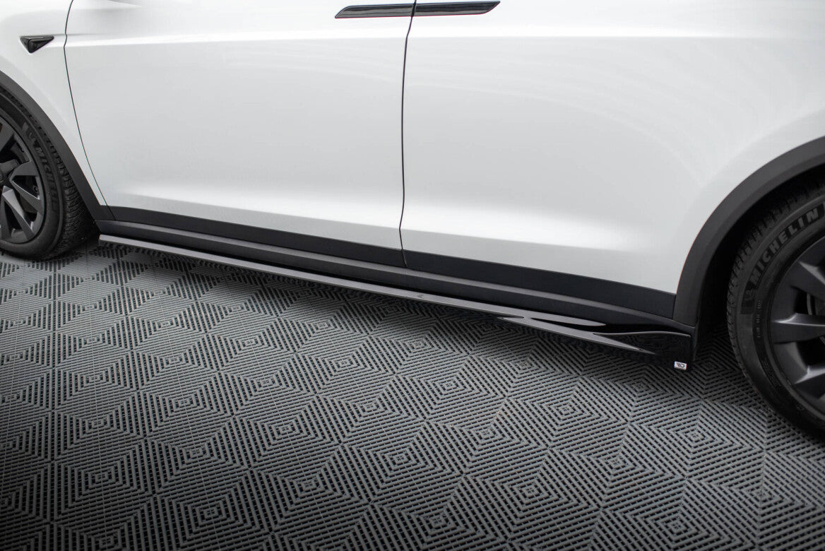 Seitenschweller Ansatz Cup Leisten für Tesla Model X Mk1 FL   Maxton Design