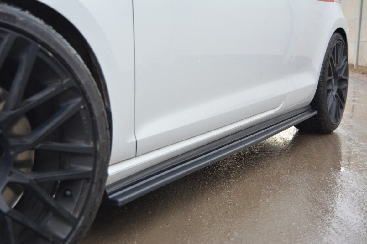 Seitenschweller Ansatz Cup Leisten für VW GOLF 7 GTI PREFACE/FACELIFT   Maxton Design