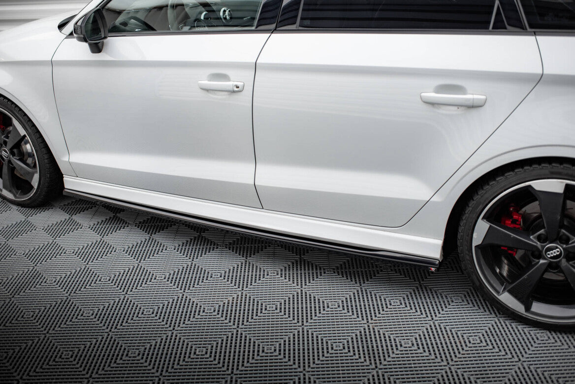 Seitenschweller Ansatz Cup Leisten V.2 für Audi RS3 Limousine 8V Facelift   Maxton Design