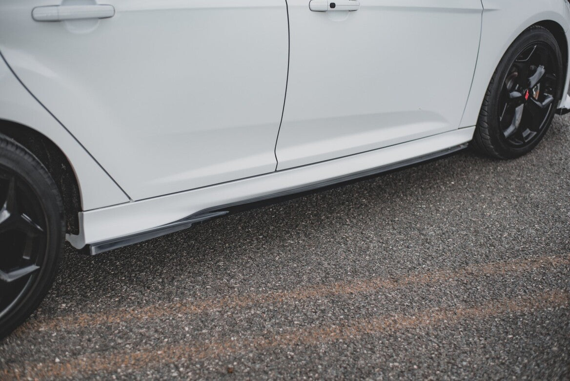 Seitenschweller Ansatz Cup Leisten V.2 für Ford Focus ST Mk3   Maxton Design