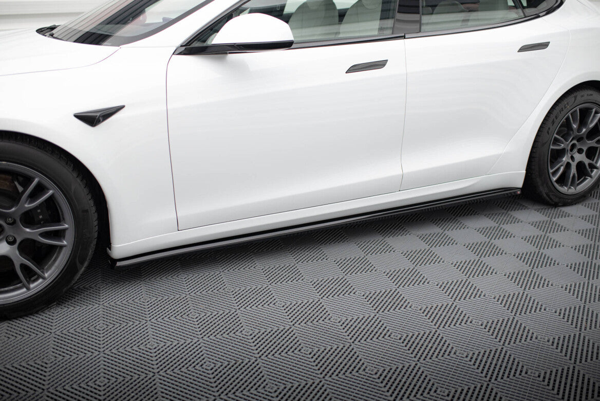 Seitenschweller Ansatz Cup Leisten V.2 für Tesla Model S Plaid Mk1 FL   Maxton Design