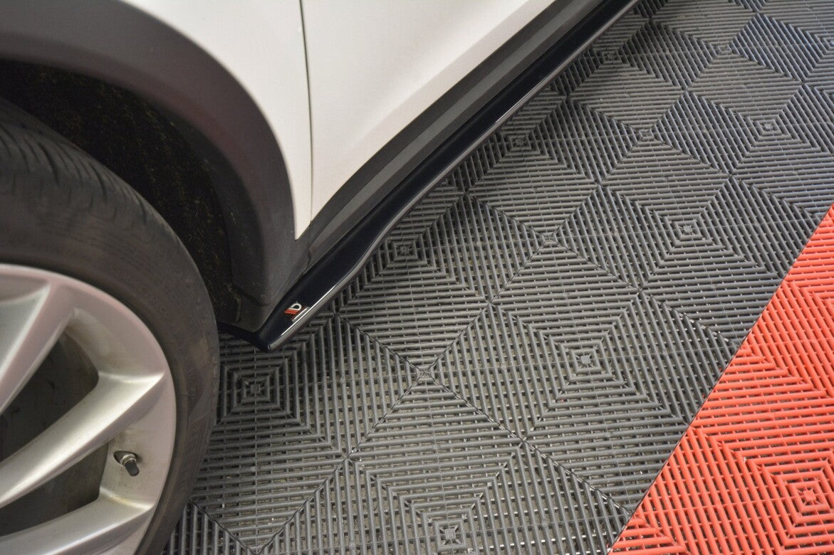 Seitenschweller Ansatz Cup Leisten V.2 für TESLA MODEL X   Maxton Design
