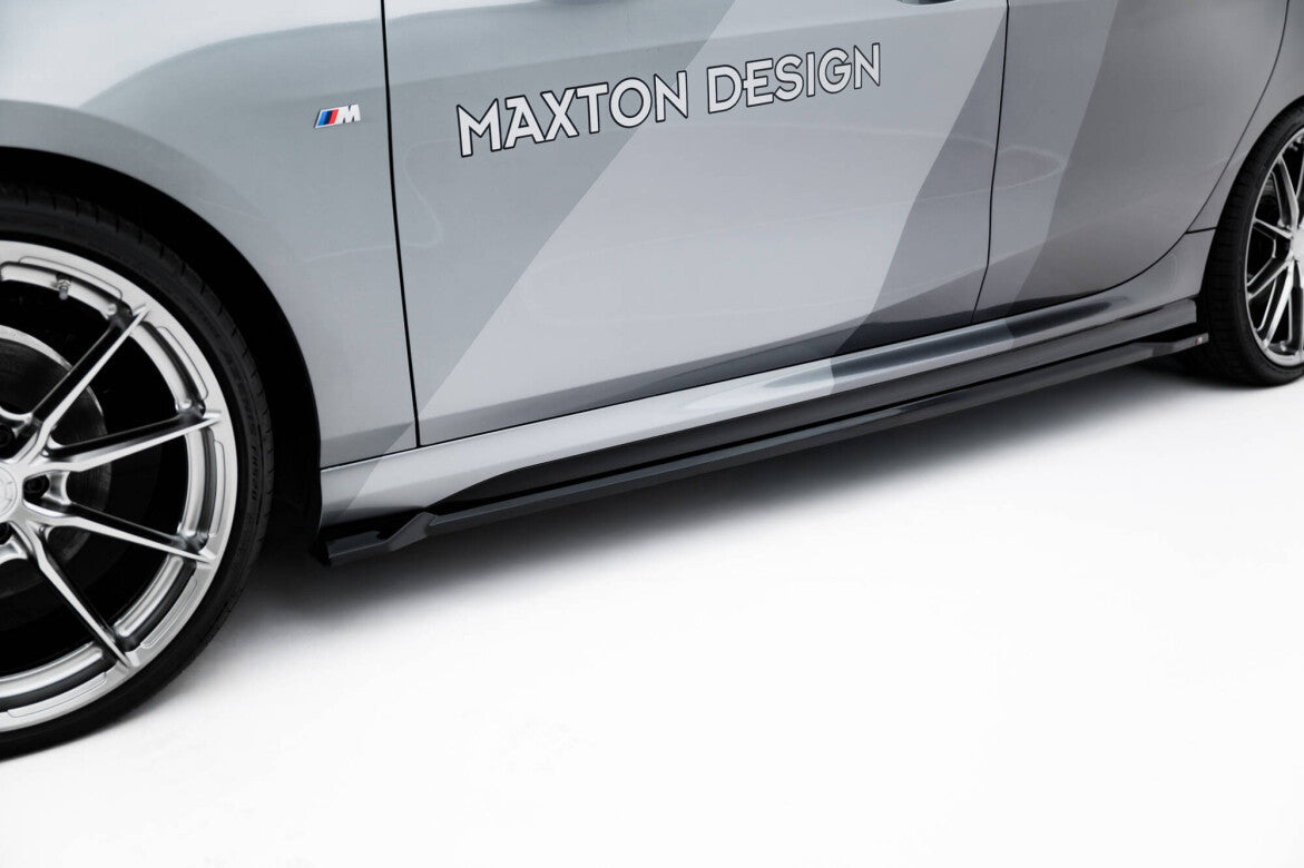 Seitenschweller Ansatz Cup Leisten V.3 für BMW M135i / 1 M-Paket F70   Maxton Design