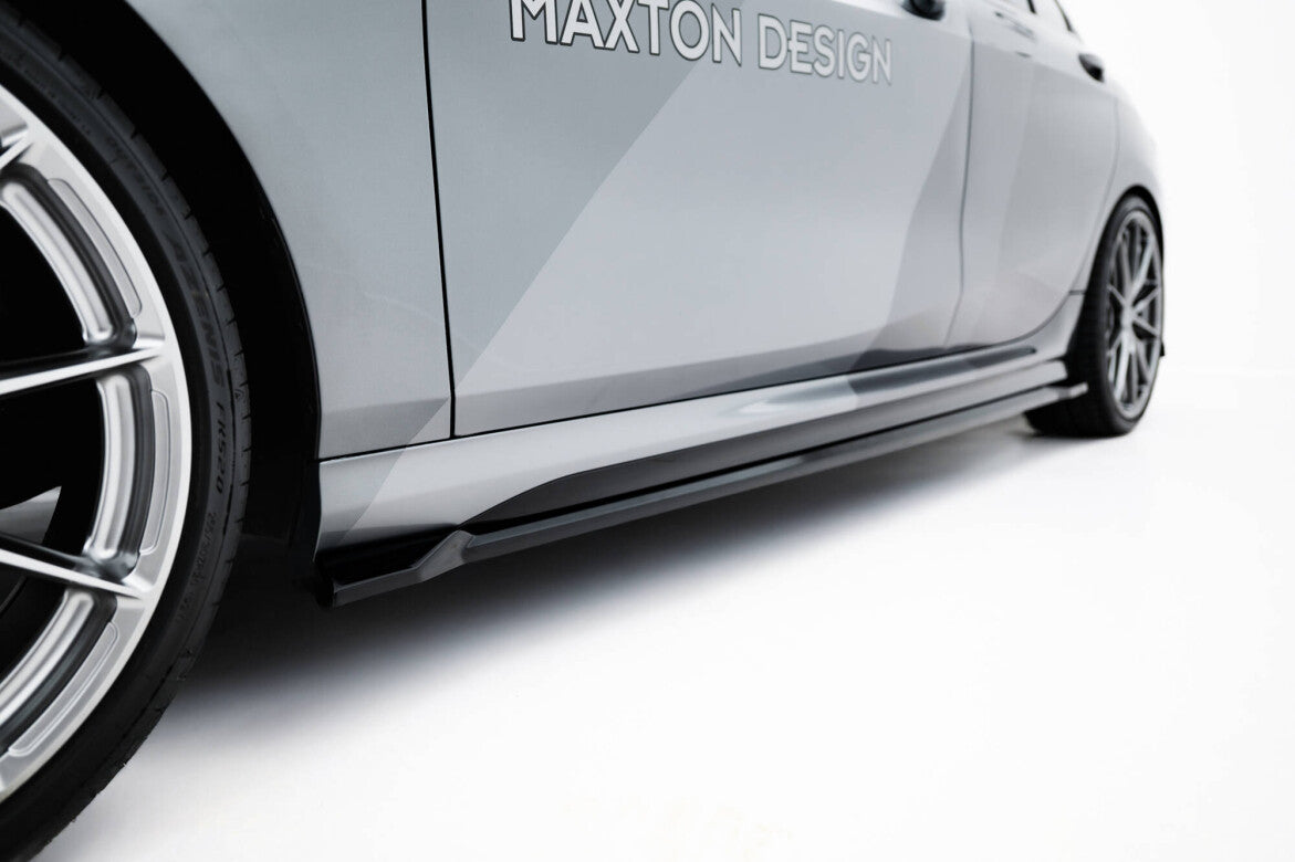 Seitenschweller Ansatz Cup Leisten V.3 für BMW M135i / 1 M-Paket F70   Maxton Design