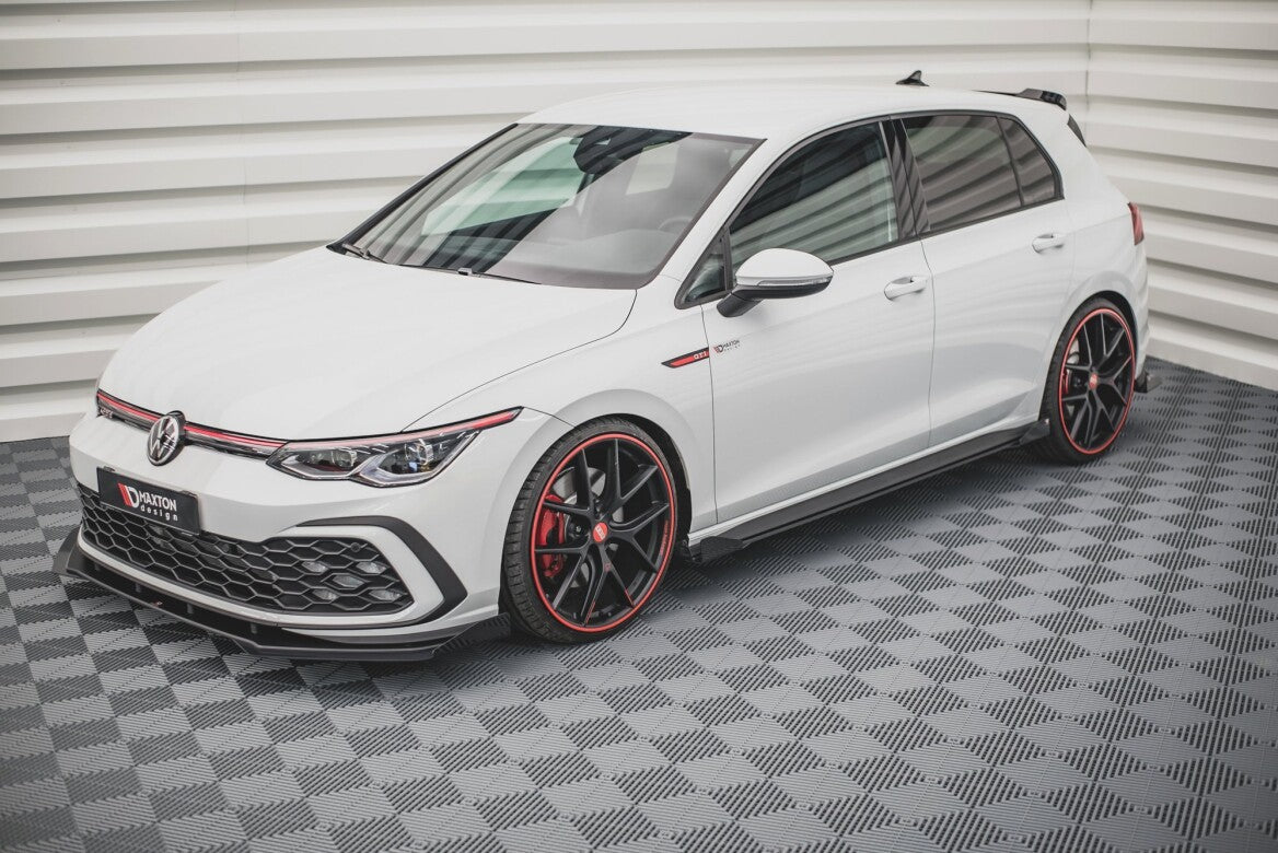 Seitliche Schweller Flaps für VW Golf 8 GTI / GTI Clubsport   Maxton Design