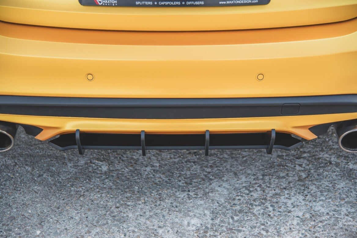 Street Pro Heckschürze Heck Ansatz Diffusor für Ford Focus ST Mk4   Maxton Design