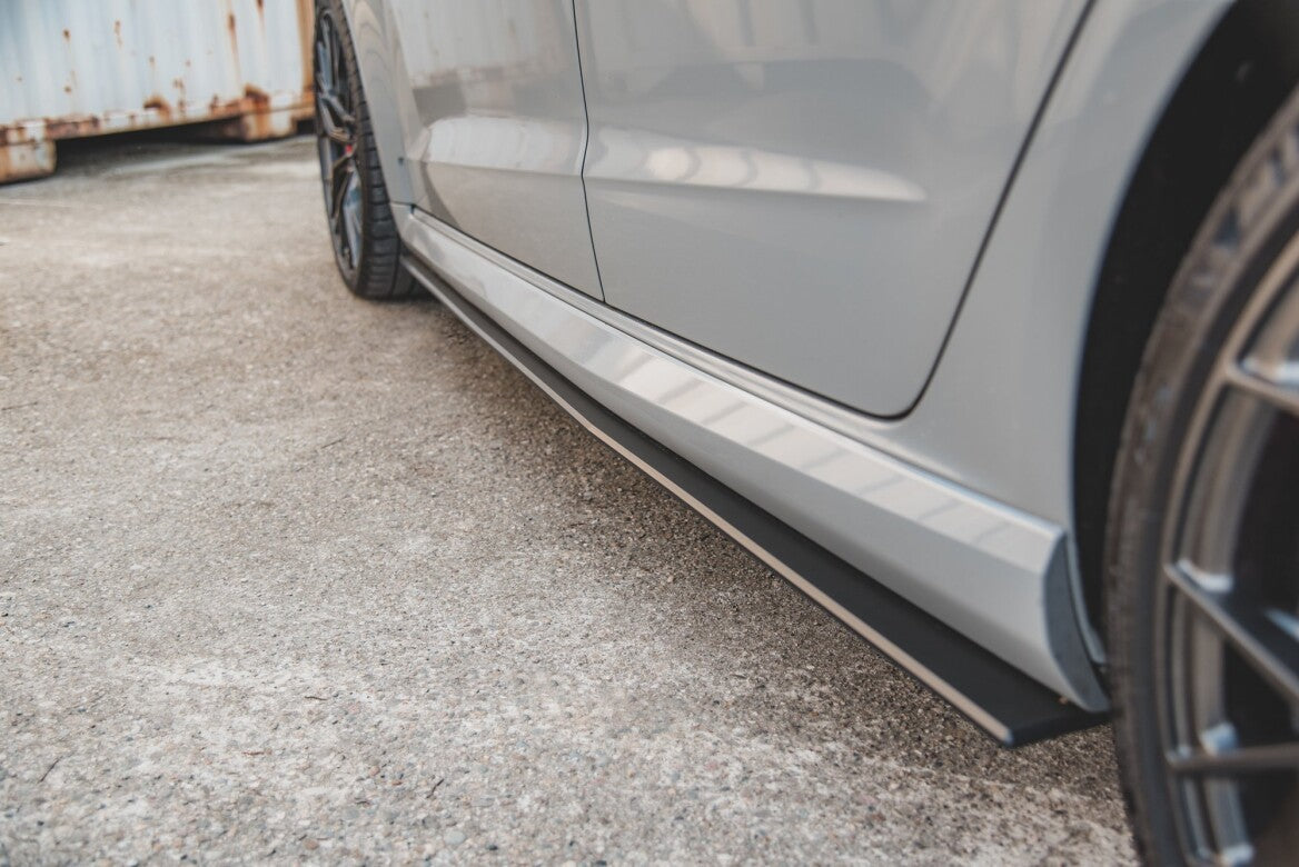 Street Pro Seitenschweller Ansatz Cup Leisten für Audi RS3 8V Sportback   Maxton Design