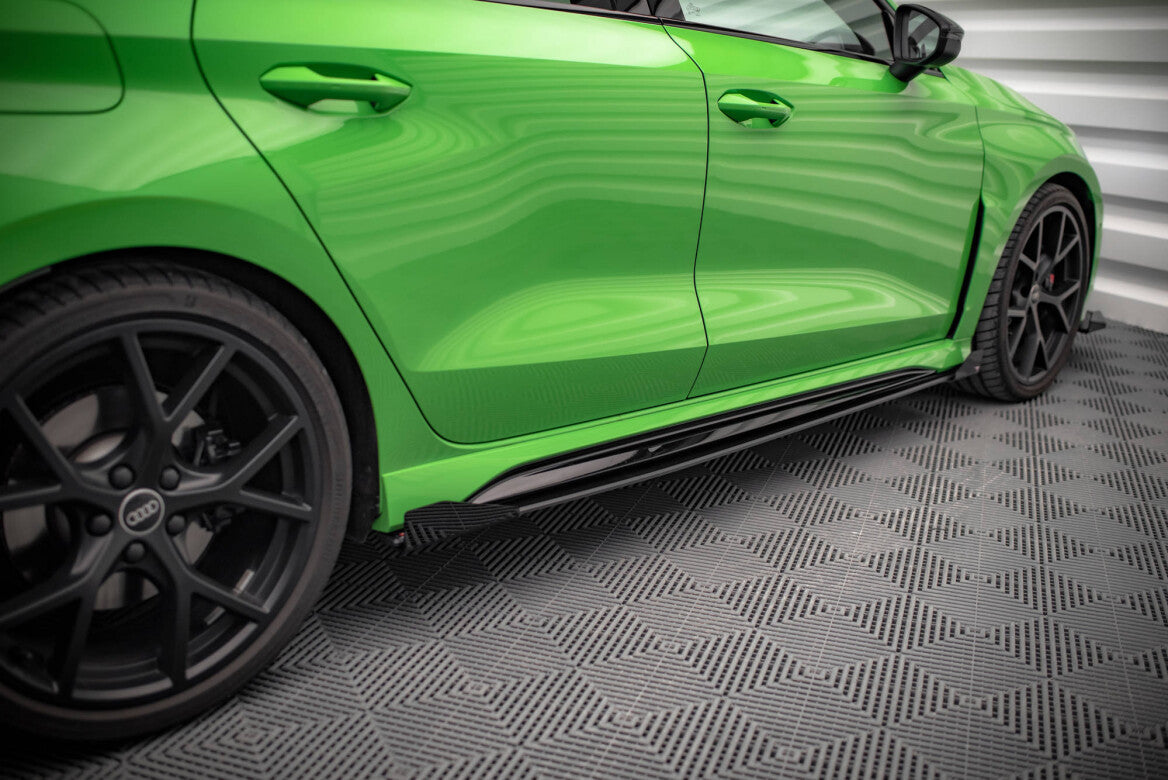 Street Pro Seitenschweller Ansatz Cup Leisten für Audi RS3 8Y Limousine   Maxton Design