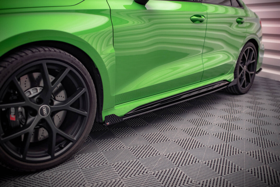 Street Pro Seitenschweller Ansatz Cup Leisten für Audi RS3 8Y Limousine   Maxton Design