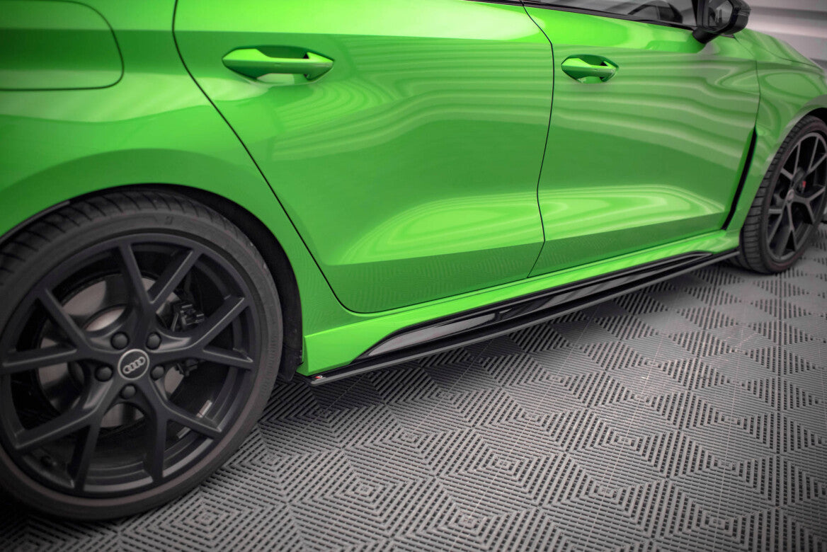 Street Pro Seitenschweller Ansatz Cup Leisten für Audi RS3 8Y Limousine   Maxton Design