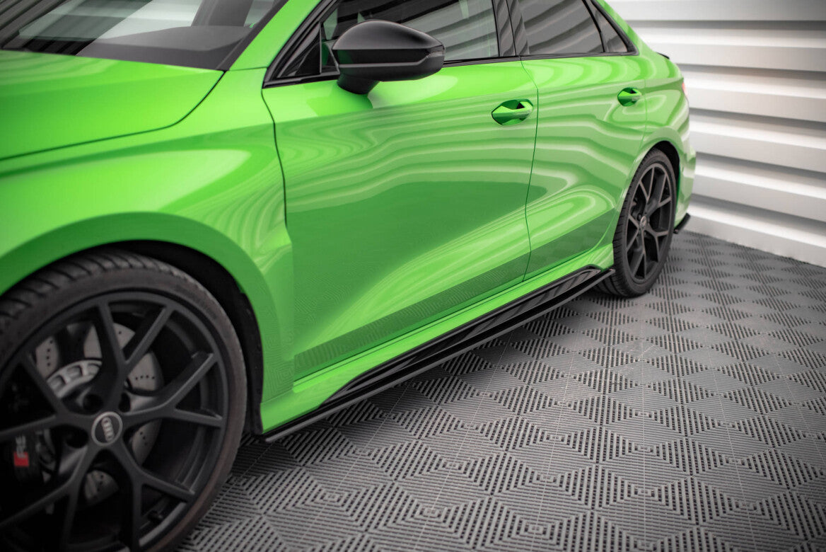 Street Pro Seitenschweller Ansatz Cup Leisten für Audi RS3 8Y Limousine   Maxton Design