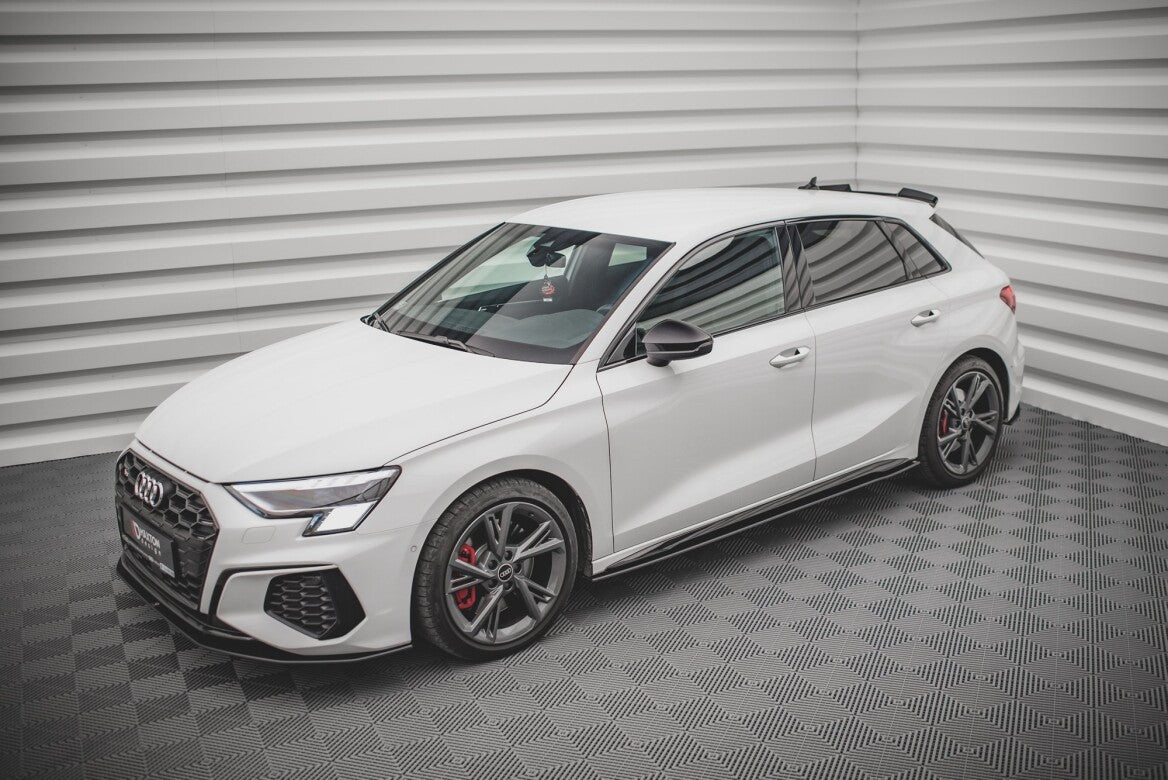 Street Pro Seitenschweller Ansatz Cup Leisten für Audi S3 / A3 S-Line 8Y   Maxton Design