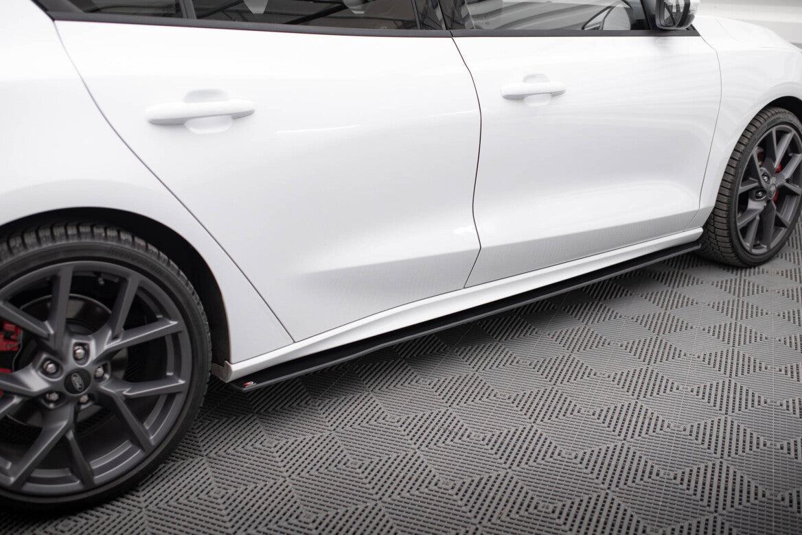 Street Pro Seitenschweller Ansatz Cup Leisten für Ford Focus ST / ST-Line Mk4   Maxton Design