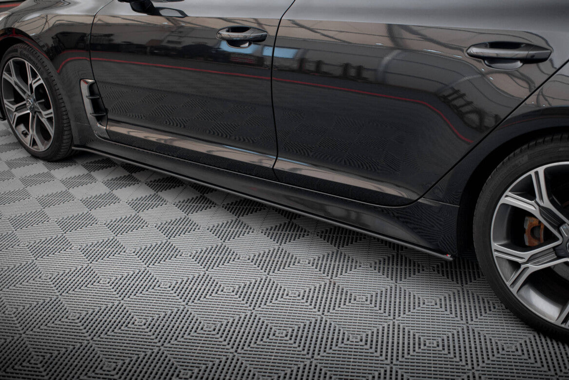 Street Pro Seitenschweller Ansatz Cup Leisten für Kia Stinger GT-Line   Maxton Design