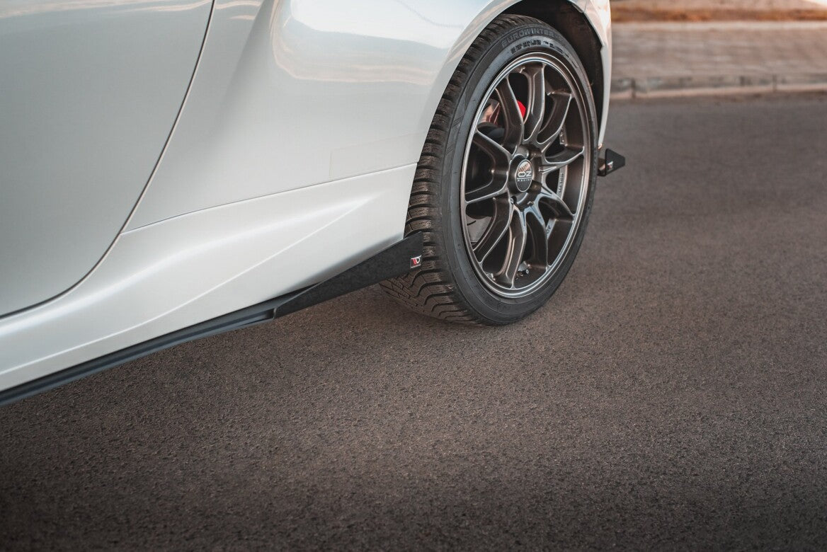 Street Pro Seitenschweller Ansatz Cup Leisten für Toyota GR Yaris   Maxton Design