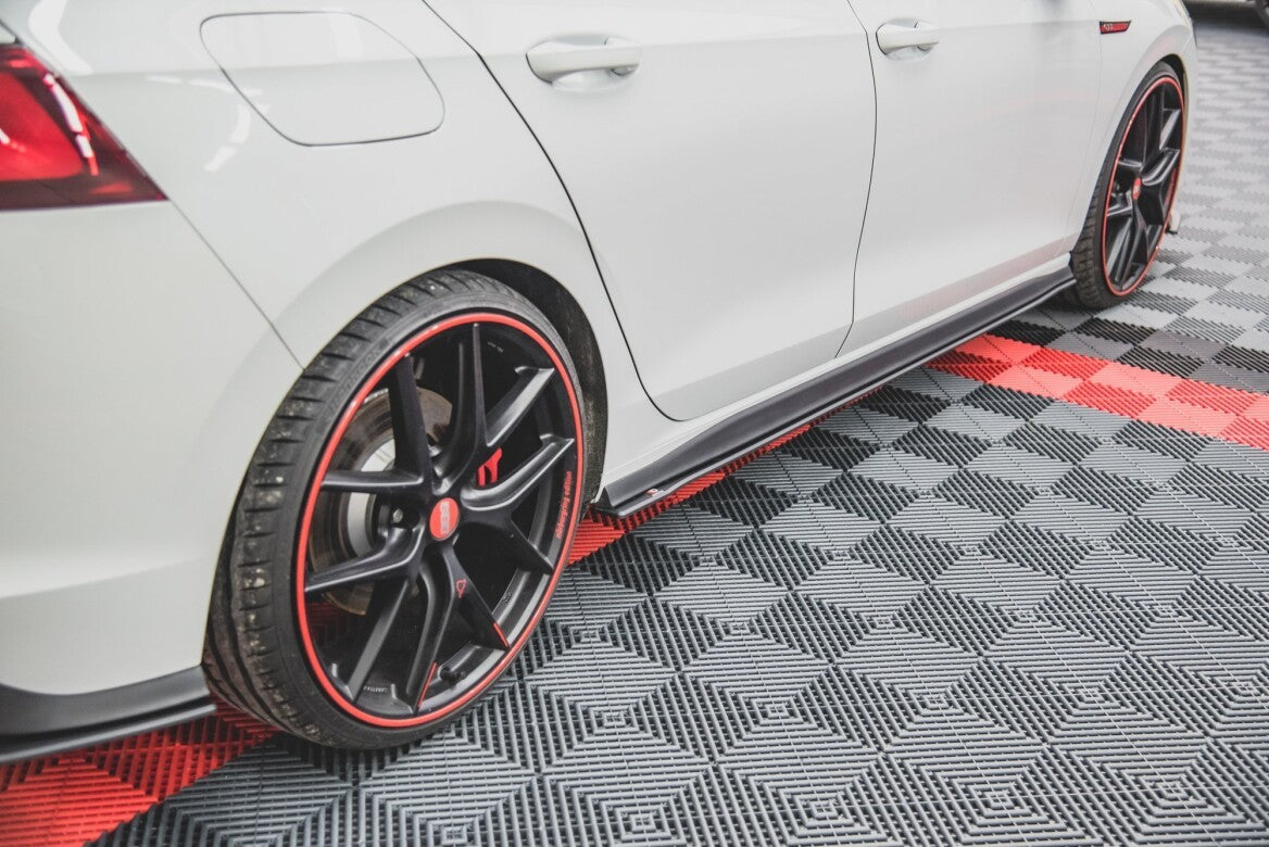 Street Pro Seitenschweller Ansatz Cup Leisten für VW Golf 8 GTI / GTI Clubsport   Maxton Design