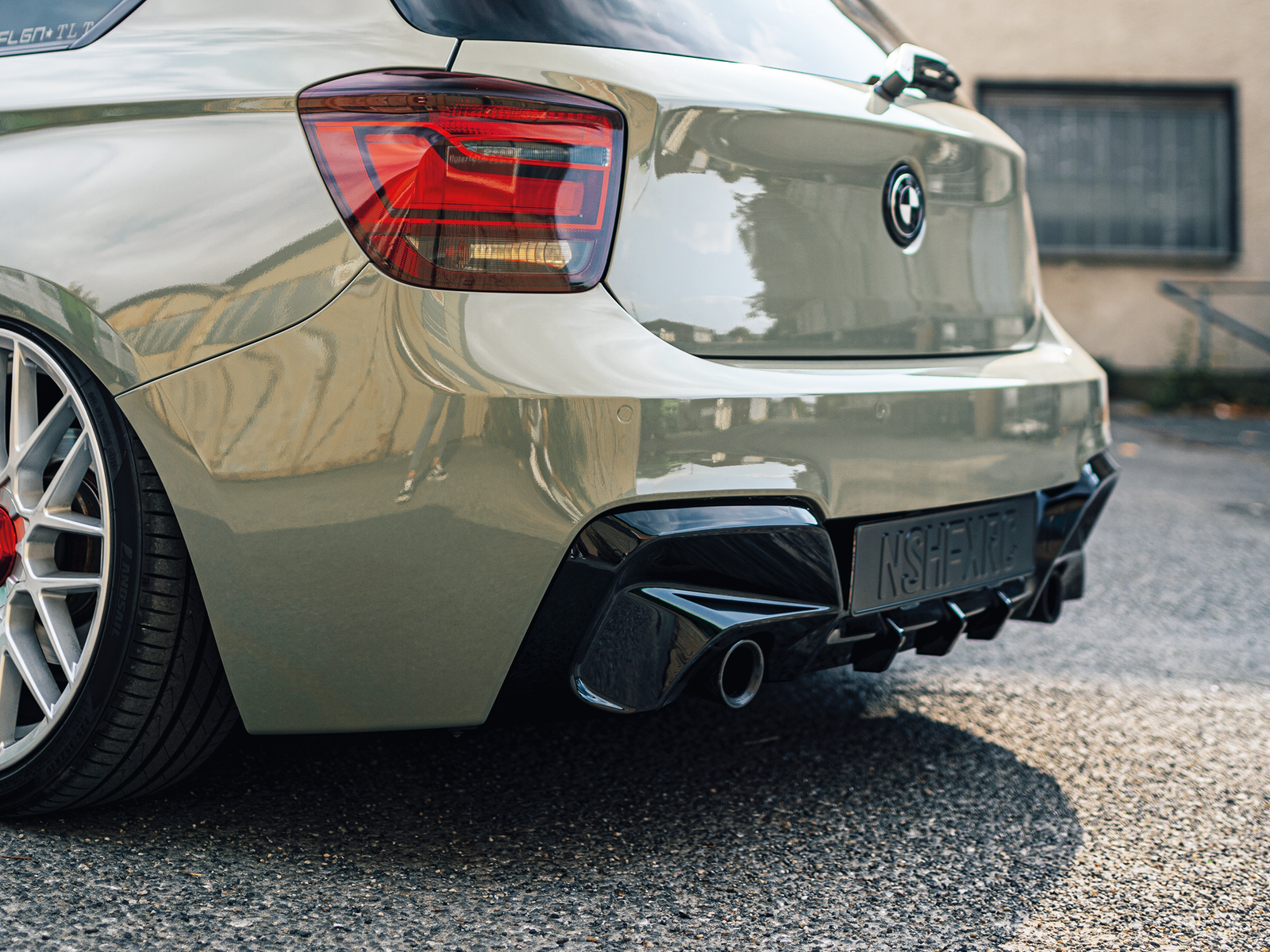 Zaero Design EVO-1 Diffusor passend für BMW 1er F20 F21 M135i Pre-LCI – Heckansicht