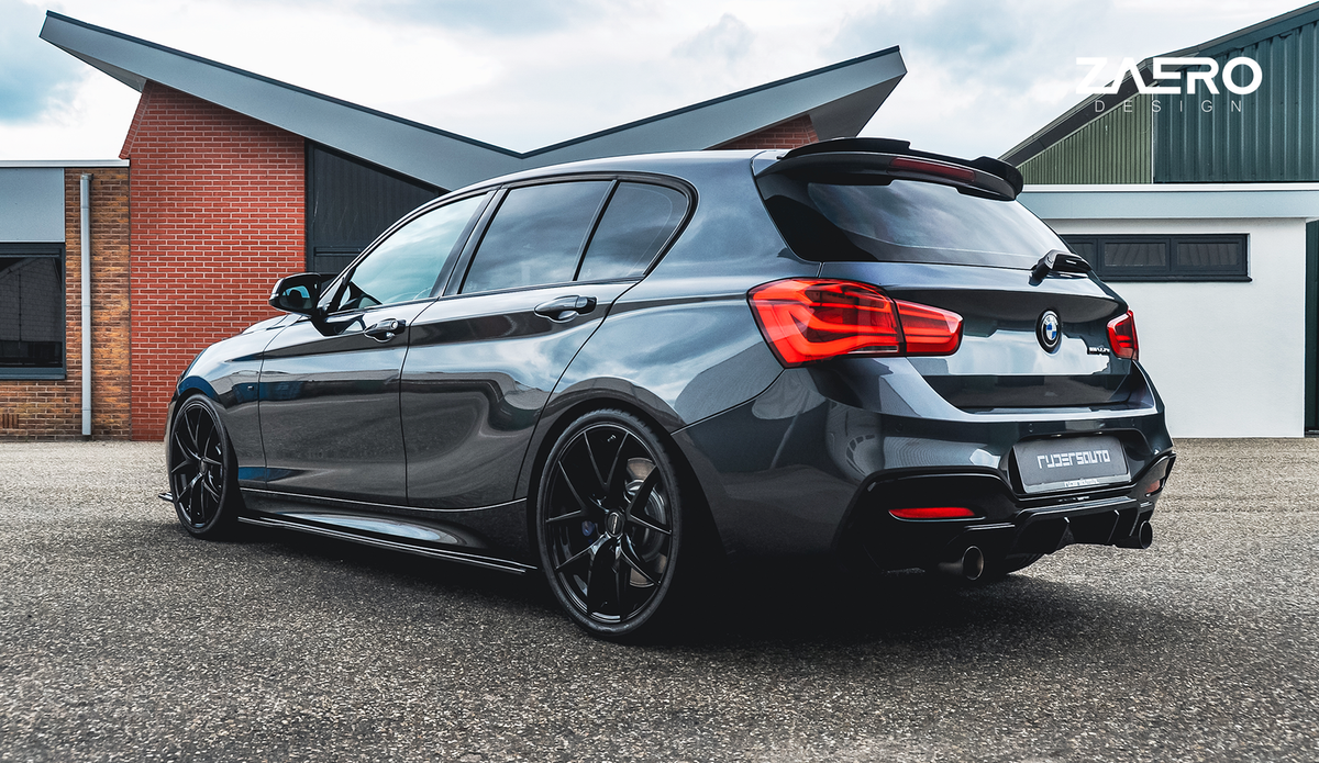 Heckspoilerlippe passend für BMW 1er F20 F21 – Heck am Fahrzeug
